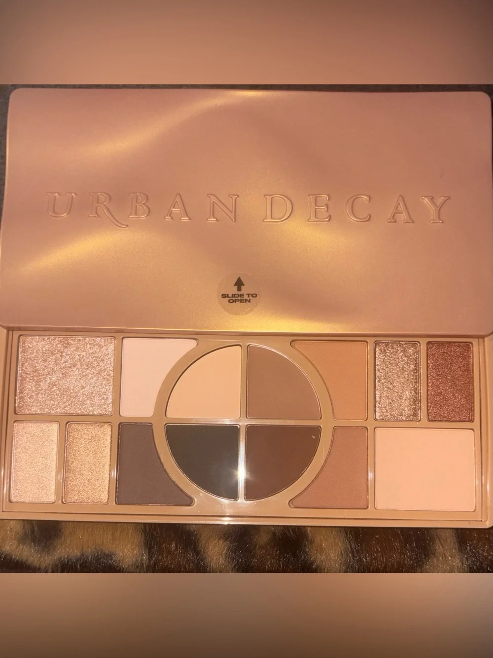 Urban Decay Eyeshadow Palette - Champagne, Beige, Brown, Gold